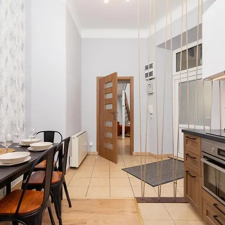 Mezzanine Retro Strzelecka Old Town By Renters 아파트 크라쿠프