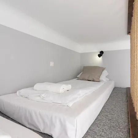 아파트 Mezzanine Retro Strzelecka Old Town By Renters *