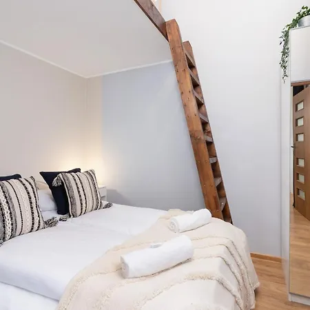 아파트 Mezzanine Retro Strzelecka Old Town By Renters *