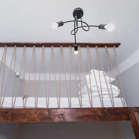 Mezzanine Retro Strzelecka Old Town By Renters 크라쿠프