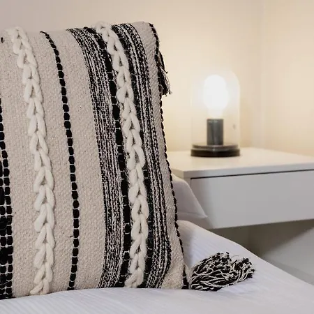 Mezzanine Retro Strzelecka Old Town By Renters * 크라쿠프