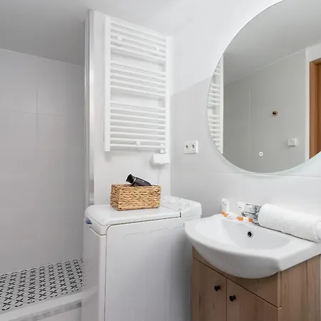 아파트 Mezzanine Retro Strzelecka Old Town By Renters *