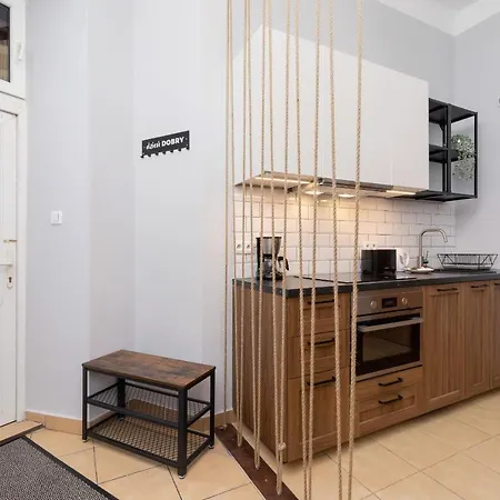 Mezzanine Retro Strzelecka Old Town By Renters * 크라쿠프